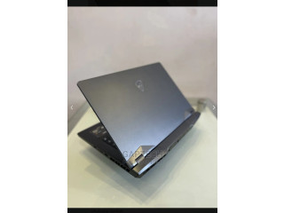 Laptop MSI GE66 Raider 32GB Intel Core I7 SSD 1T