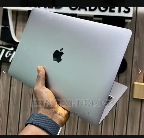 laptop-apple-macbook-pro-2020-16gb-intel-core-i5-ssd-512gb-1-big-0