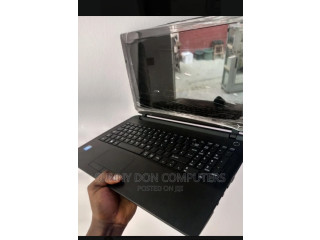 Laptop Toshiba Satellite C850 4GB Intel HDD 750GB