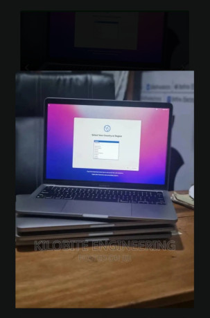 laptop-apple-macbook-pro-2020-m1-16gb-apple-m1-pro-ssd-512gb-big-0